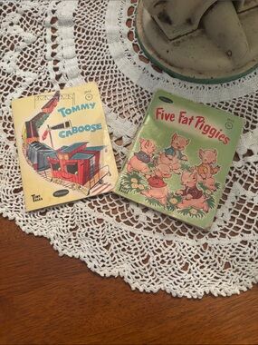 Whitman Tiny Tales mini books- Tommy Caboose & Five Fat Piggies 4”